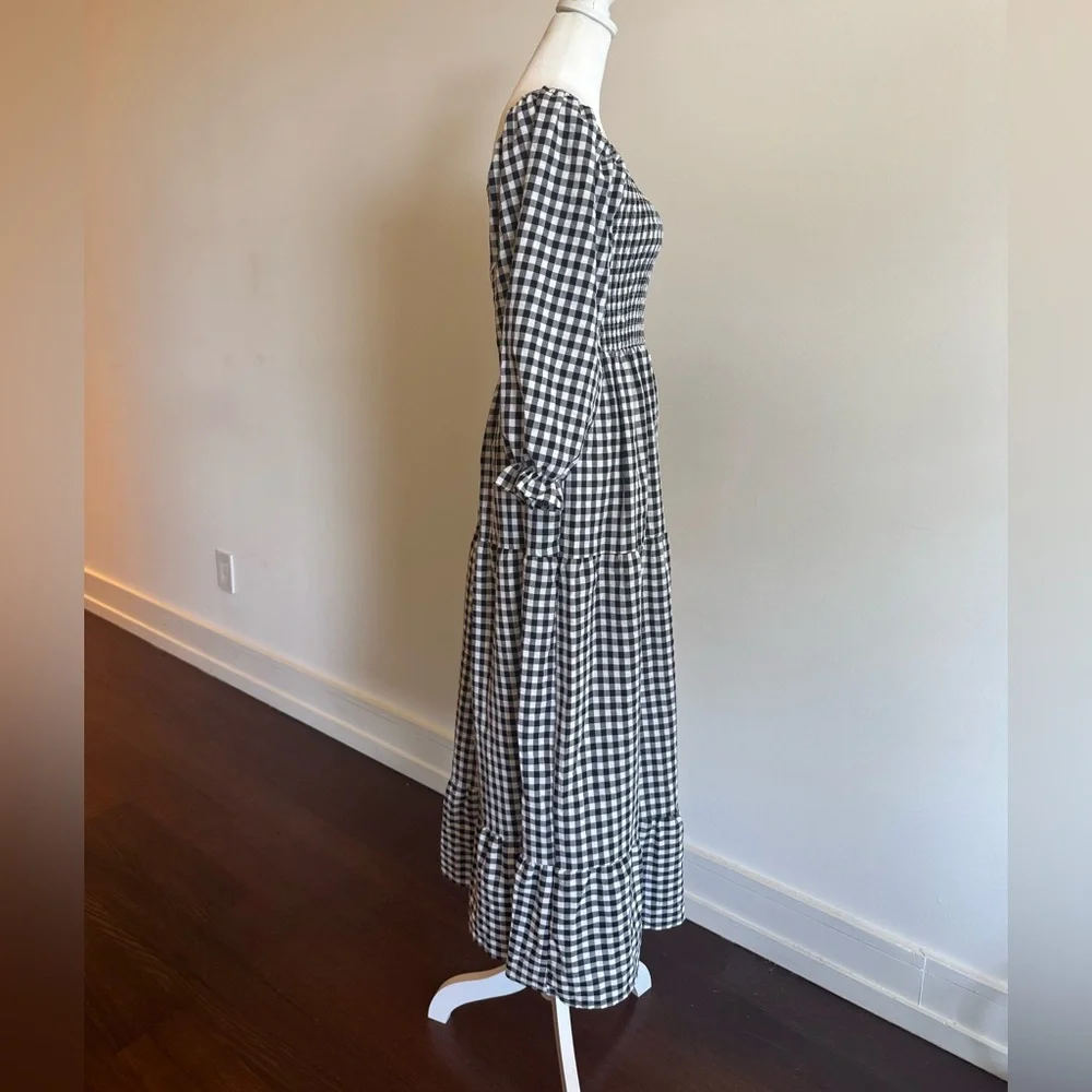 Black and White Gingham Smocked Sundress with Puff Sleeves - Size Medium - Picture 4 of 15